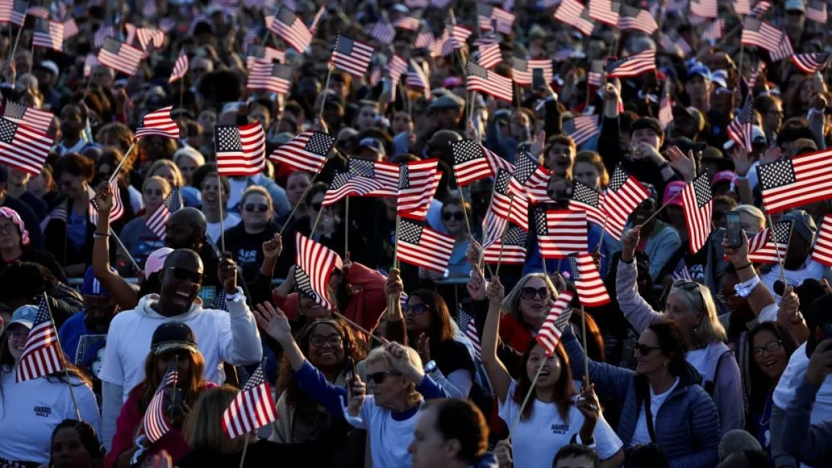The crowd at Harris's Washington, D.C., rally Tuesday evening