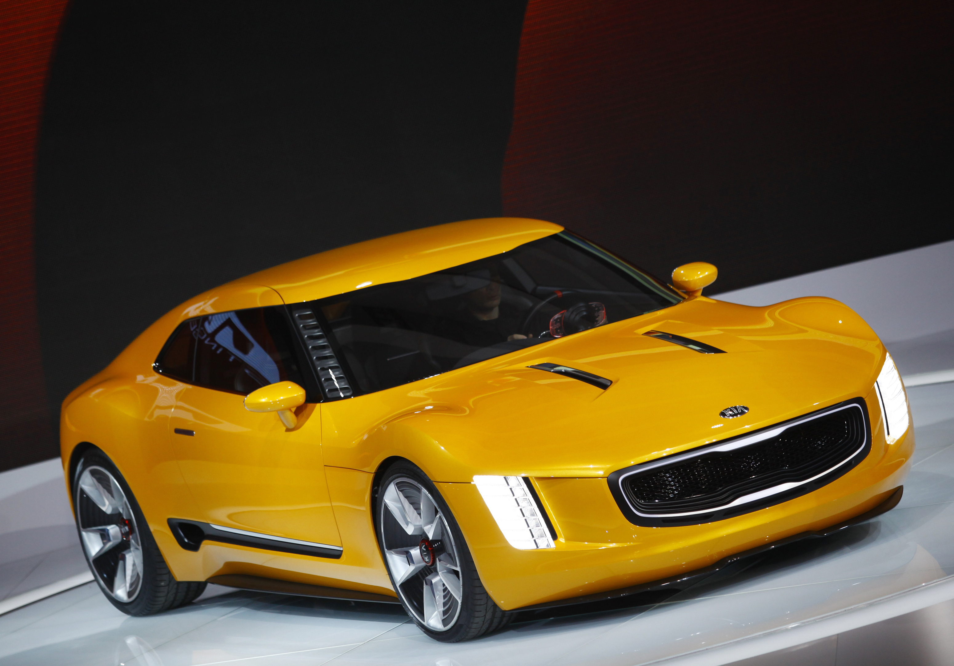 Kia GT4 Stinger Concept