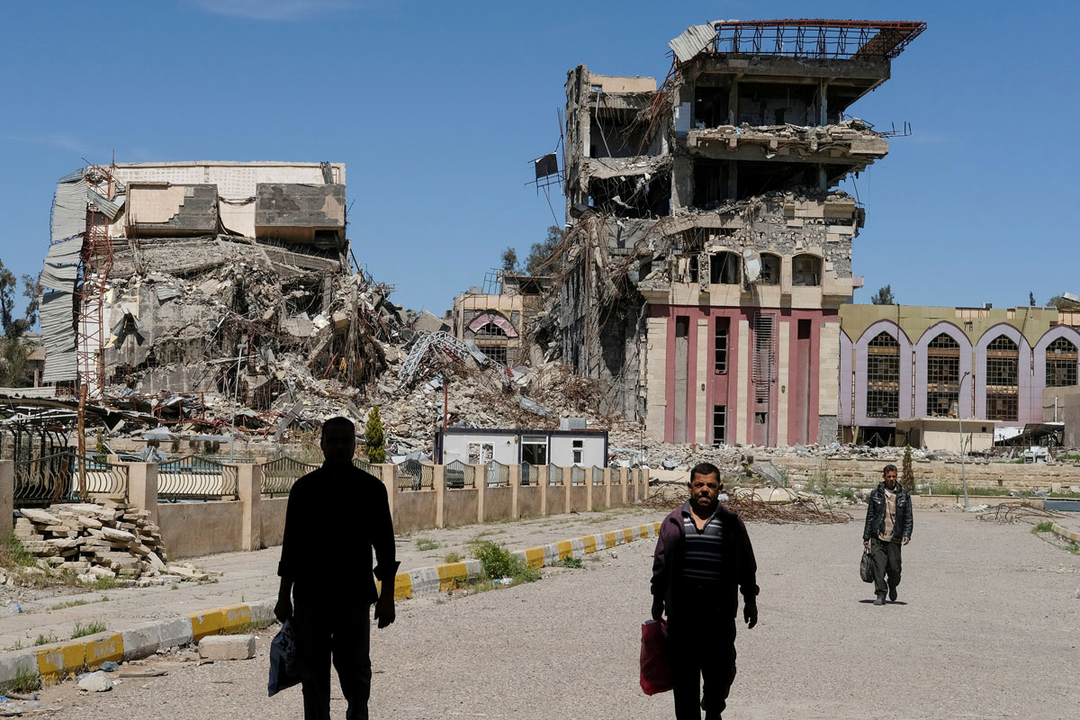 A Picture and its Story: The battle for Mosul: urban warfare and civilian exodus