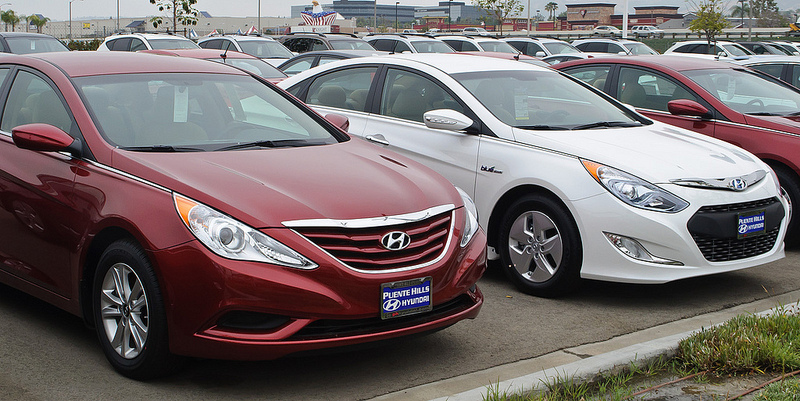 Hyundai Waives Car Payments for Furloughed Feds 