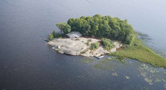 Lake Nipissing Island, Canada