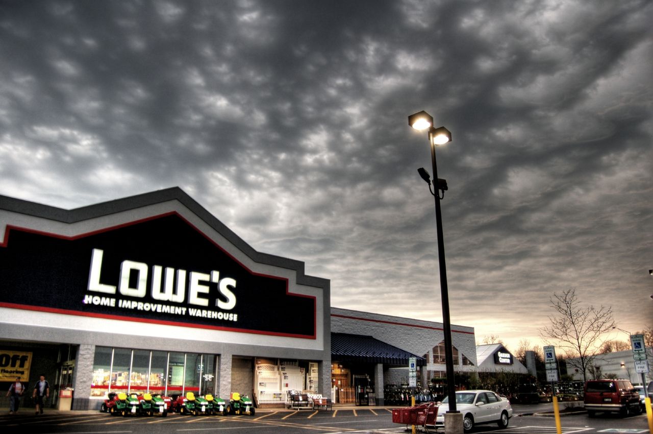 19) Lowe's