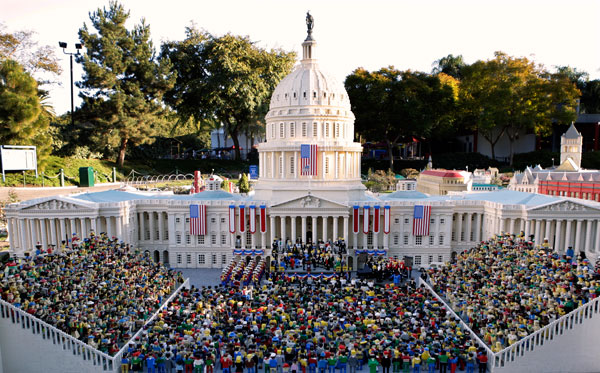 		<p>More than a thousand four inch high mini-figures are shown on display as Legoland unveils a replica of the 56th presidential inauguration in Carlsbad, California January 16, 2009. President-elect Barack Obama his wife and family are shown at left as 