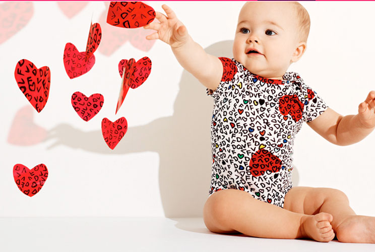 Looking good has never been so easy for toddlers and tykes. Designer baby lines have been popping up across the country, letting stylish parents dress their kids in the brand names they love. A mom of four, Stella McCartney launched a childrenswear line w