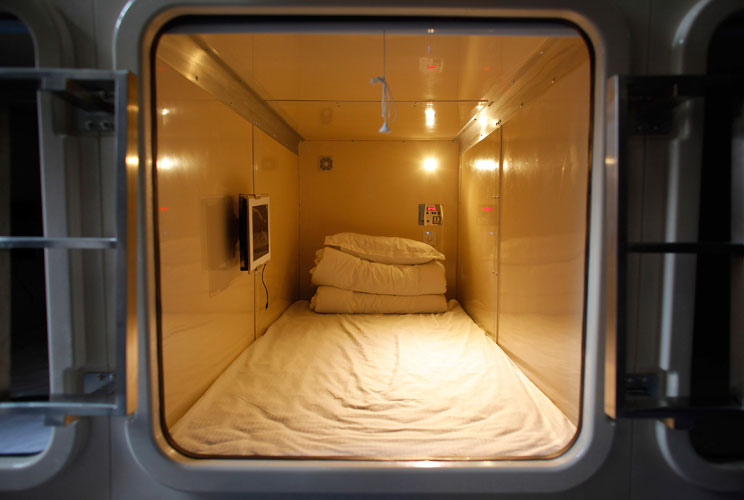 Weary travelers, take heart. At China's Xi'an Xianyang Int'l Airport, climb right into a sleeping box and snooze away in peace and quiet. The snug little boxes, which sit right on airport hallways, have a floor space of roughly 32 sq. feet and a height of