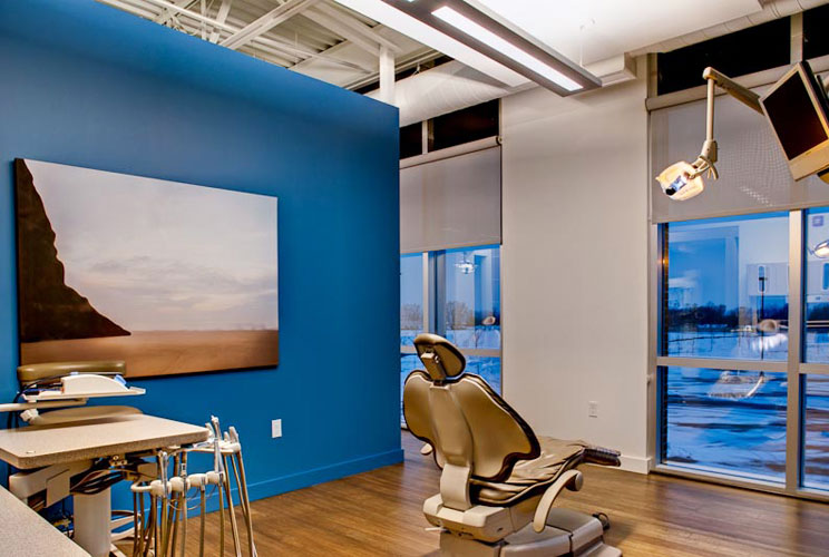 <a href="http://www.braaschdentistry.com/" target="_blank" style="text-decoration: underlined; font-weight:bold; font-family: Verdana">Braasch Dentistry</a>, a chic cosmetic dental office with modern art lining the walls in Omaha, Nebraska, features frost