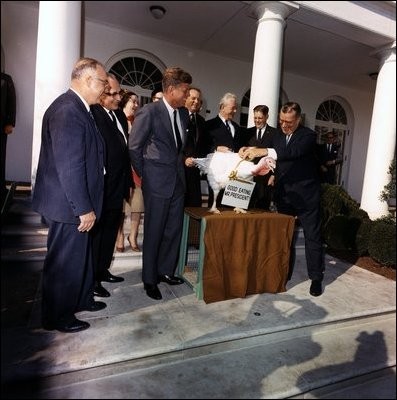 		<p class="p1">JFK and the Thanksgiving turkey.</p>