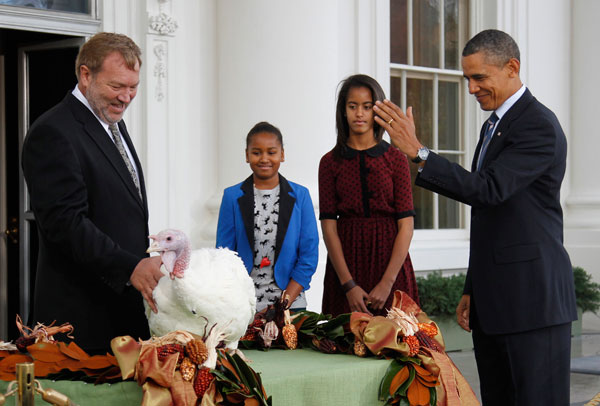 		<p class="p1">U.S. President Barack Obama pardons the 2011 Thanksgiving Turkey, Liberty, alongside his daughters Sasha and Malia on the North Portico of the White House in Washington November 24, 2011. Since 1989 every U.S. President has pardoned the Th