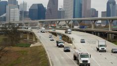 Traffic heads out of downtown Houston, Texas, U.S., December 27, 2017.  REUTERS/Chris Aluka Berry