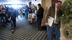 Jobseekers attend a job fair in Williston, North Dakota March 11, 2015. REUTERS/Andrew Cullen    