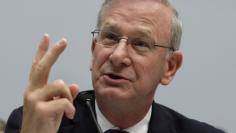 FILE PHOTO: FDIC Vice Chair Thomas Hoenig testifies before the House Financial Services Committee hearing on "Examining How the Dodd-Frank Act Could Result in More Taxpayer-Funded Bailouts" on Capitol Hill in Washington June 26, 2013. REUTERS/Yuri Gripas