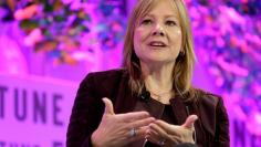 FILE PHOTO: Mary Barra, chairman and CEO of General Motors, speaks at the 2017 Fortune magazine’s “Most Powerful Women” summit in Washington, U.S., October 10, 2017.   REUTERS/Joshua Roberts