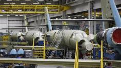 U.S. manufacturing posts best quarter in 2 years: Markit