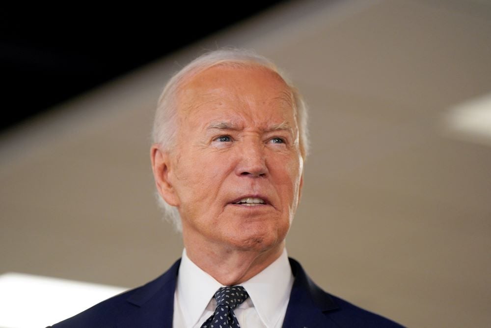 Democratic Lawmakers Start to Publicly Back Away From Biden The