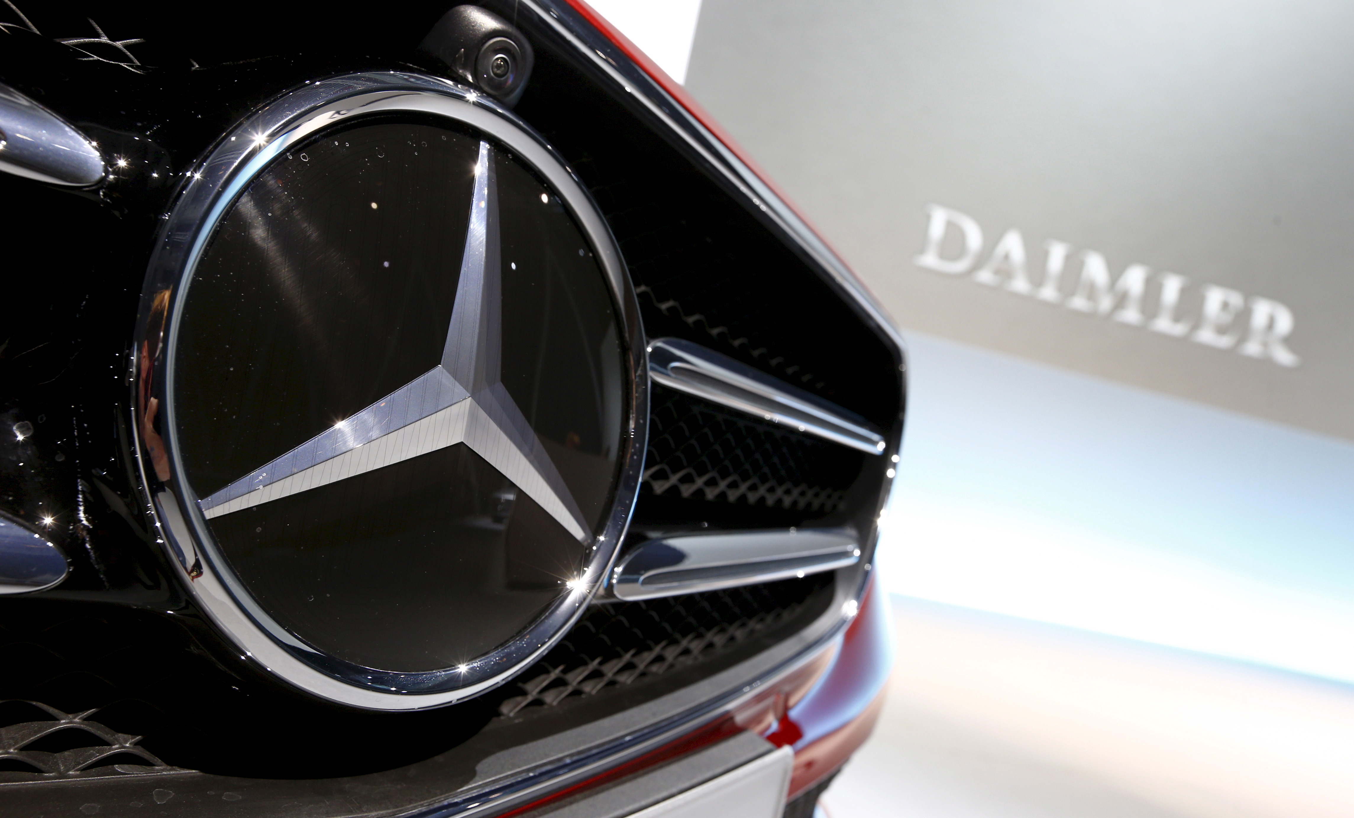 Mercedes-Benz (auto dealers)