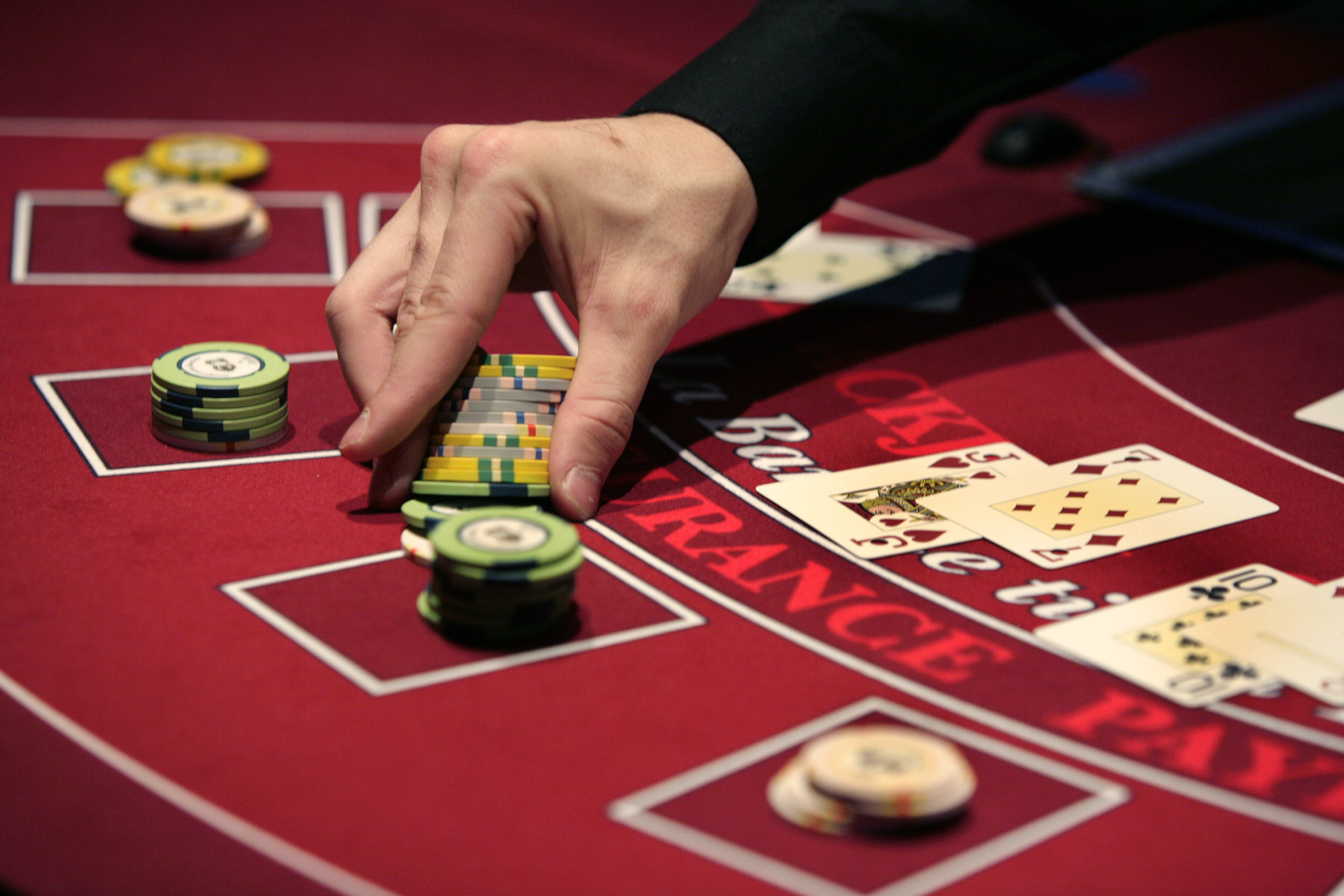 Time to Ante Up: MIT Puts Poker Course Online The Fiscal Times
