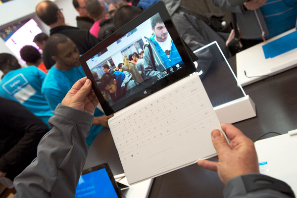 		<p>    </p>Microsoft has seemingly made a concerted effort to <a target="_blank" href="http://dealnews.com/features/Microsoft-to-Sell-the-Surface-RT-in-Boutique-Stores-Wants-to-Be-Apple/625262.html">position its products in line with Apple's</a>, thus e