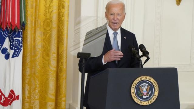 Democrats want to see Biden without the teleprompter.