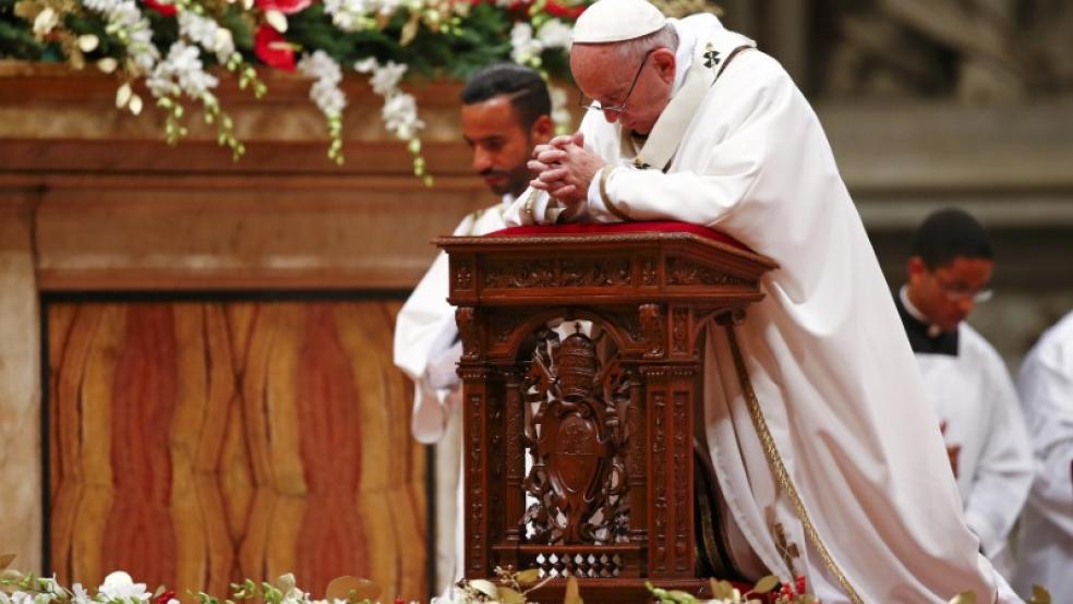 Pope's Christmas message offers hope in world hit by terrorism, war