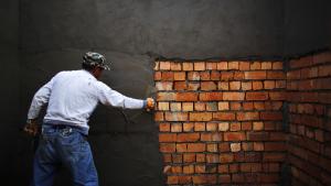 Helpers of brickmasons and tile setters