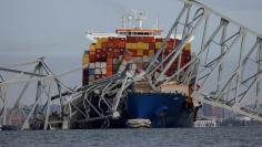The Dali cargo vessel and the collapsed bridge