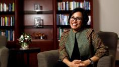FILE PHOTO: Indonesian Finance Minister Sri Mulyani Indrawati smiles during an interview with Reuters at the Finance Ministry in Jakarta, Indonesia November 2, 2017. REUTERS/Darren Whiteside 