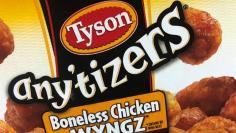 FILE PHOTO: Tyson Foods brand frozen chicken wings are pictured in a grocery store freezer in the Manhattan borough of New York City, U.S. May 11, 2017.   REUTERS/Carlo Allegri/File Photo   