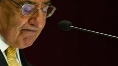 Panetta calls for deep U.S.-India defense ties, more arms trade